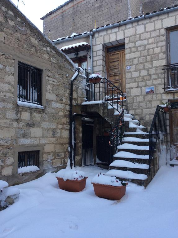 La Casa Del Pittore Di Petralia ペトラリーア・ソプラーナ エクステリア 写真