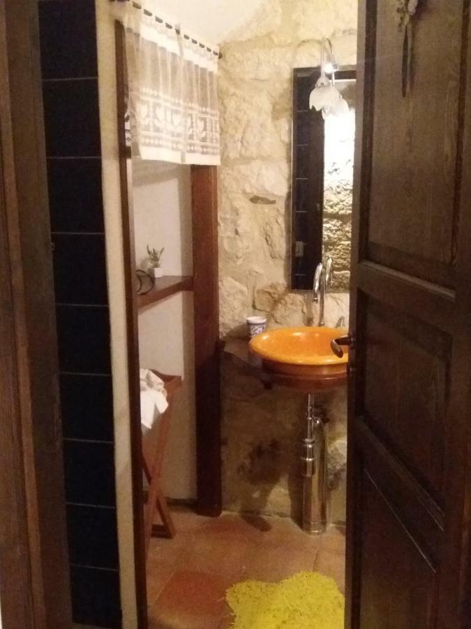 La Casa Del Pittore Di Petralia ペトラリーア・ソプラーナ エクステリア 写真